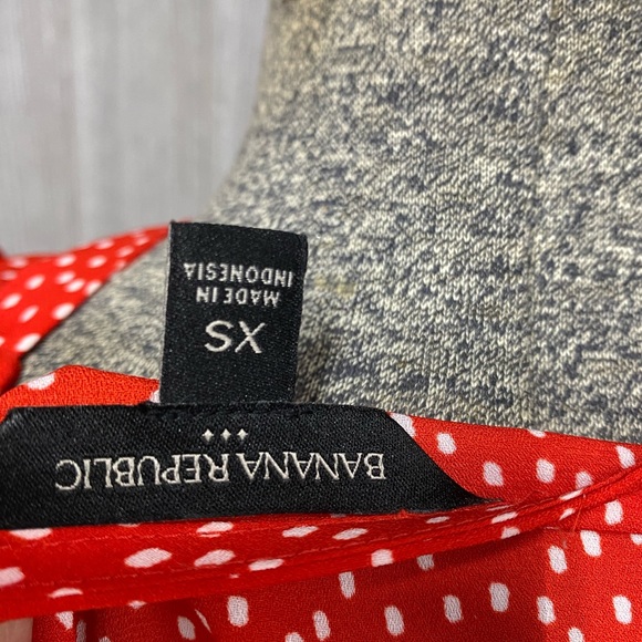Red Banana Republic Factory Blouse NWOT Size XS - Picture 5 of 5